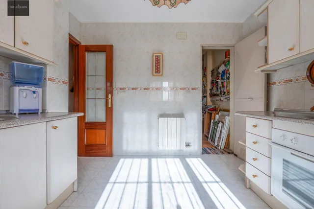 EXCLUSIVA VIVIENDA CON PISCINA PRIVADA EN URBANIZACIÓN "EL TORREÓN" EN ALBOLOTE. — 9