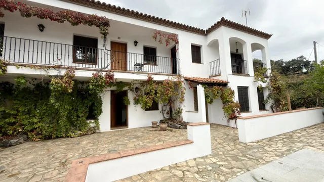 Exclusivo Hotel en Almonaster la Real con Vistas Panorámicas — 22