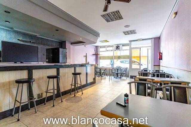 ¡Bar al lado del centro de Carballo: Ideal para Emprender po - foto 3