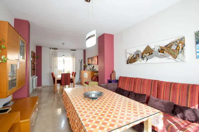 Gran casa familiar 4 dormitorios — 18