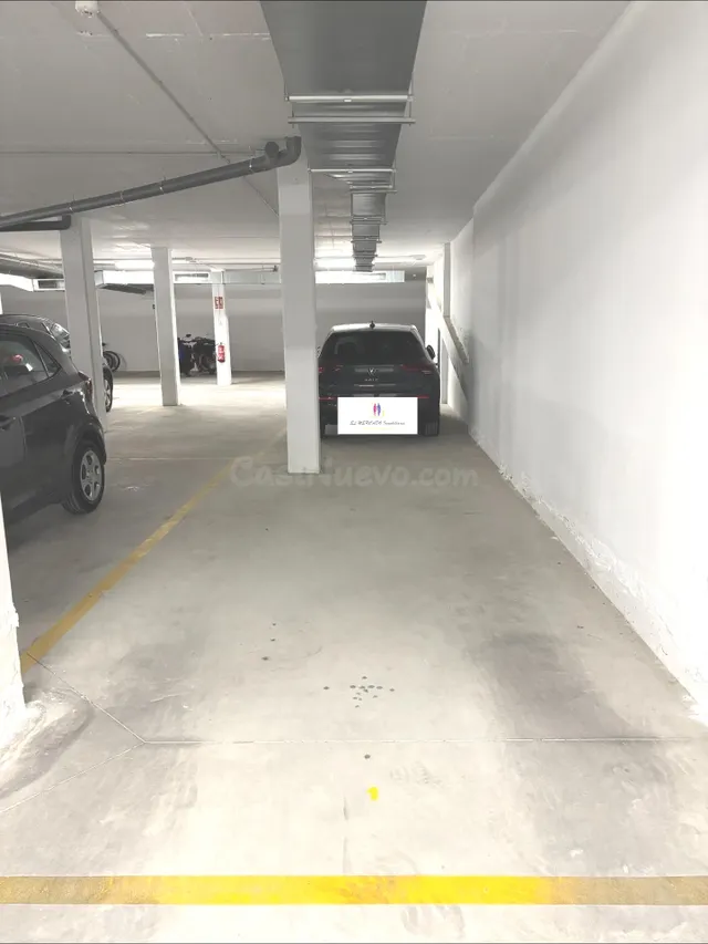 PLAZA DE PARKING - foto 2