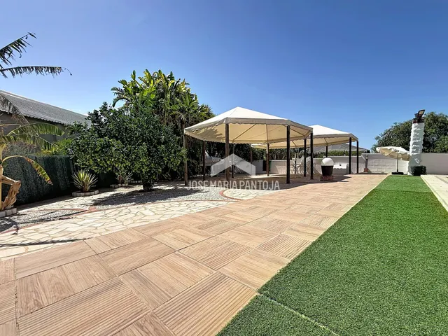 FINCA DE RECREO Y CHALET — 8