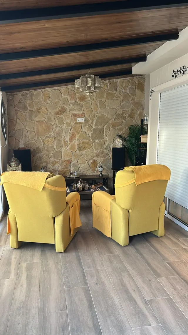 Bungalow Reformado en Montesol: Naturaleza y Confort — 19