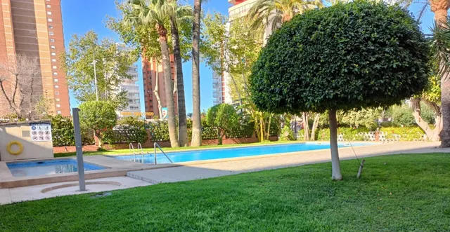 Piso en la avenida Mediterráneo con piscina y parking Levante! www.euroloix.com — 5