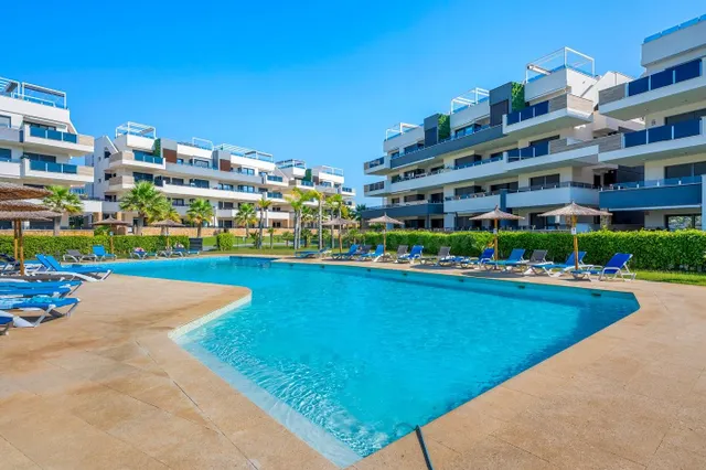 APARTAMENTO DE 2 DORMITORIOS Y 2 BAÑOS EN PUNTA PRIMA (ORIHUELA COSTA) — 32