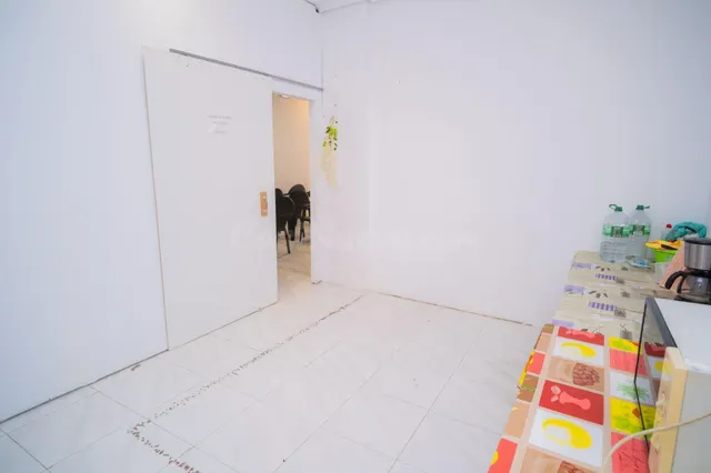 Local con posibilidad de convertir a vivienda en el corazón  - foto 4