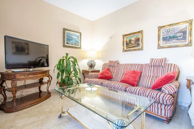 Espectacular piso de 172,5 m2 gran terraza y parking doble e - foto 4