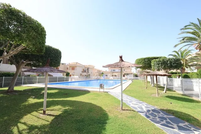 Apartamento a 5 minutos andando de La Zenia Boulevard — 16