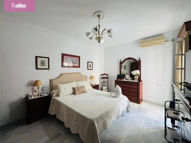 MAGNIFICA CASA EN EL CENTRO JEREZ — 31