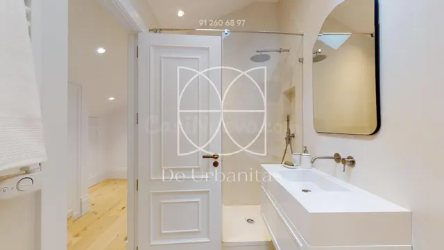 Piso 2 habitaciones 122m² en alquiler - Cortes - foto 5