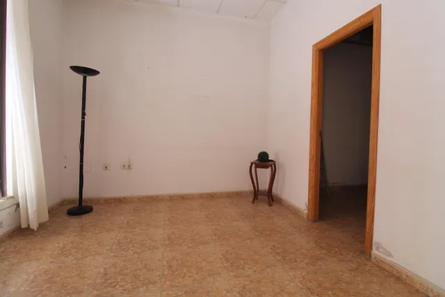 Casa de planta baja en venta en el centro de Torrevieja — 3