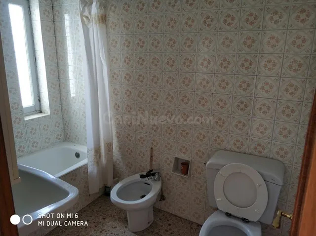 PISO EN EL CENTRO, 100 M2, 4 HAB., SALÓN, COCINA, BAÑO, ASEO - foto 3