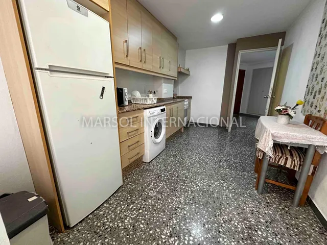 VIVIENDA DE 4 DORMITORIOS EN EL CENTRO DE ORIHUELA — 5