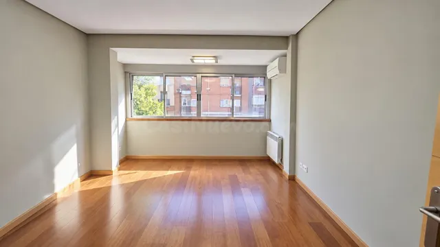 ¡INVERSORES! VENTA DE DOS PISOS UNIDOS A REFORMAR DE 3 DORMITORIOS Y 2 BAÑOS CADA UNO MUY CERCA DEL RETIRO — 4