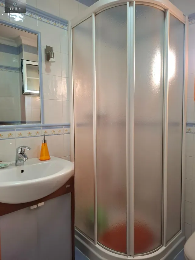 Fantástico chalet en villa argaz, junto al cc serrallo plaza — 41
