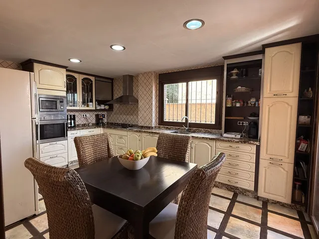 Chalet 4 habitaciones 319m² en venta - Centro — 6