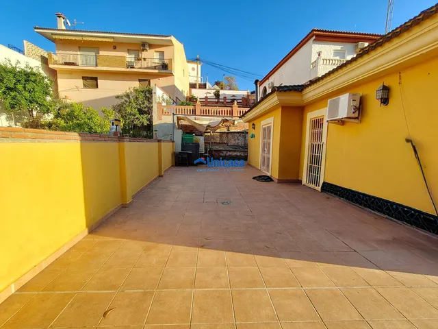 Casa amplia en primera planta, con terraza, garaje y buhardilla en Las Morillas – Puerto de la Torre — 40