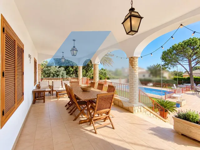 Chalet en parcela urbana con piscina privada en san vicente del raspeig — 47