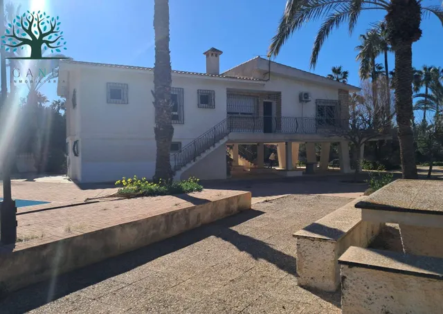 ESPECTACULAR CHALET A UN PASO DE LA PLAYA — 33