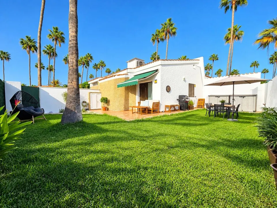 En alquiler estupendo bungalow con amplio jardin y mucha luminosidad
