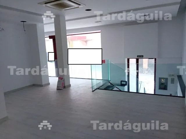 LOCAL EN VENTA — 12