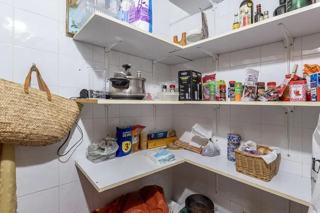 Piso de gran tamaño con múltiples posibilidades en  Peligros — 22