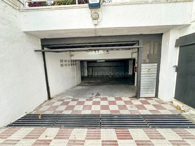 Amplio Parking en Venta en Els Pins, Blanes zona Mercadona - foto 2