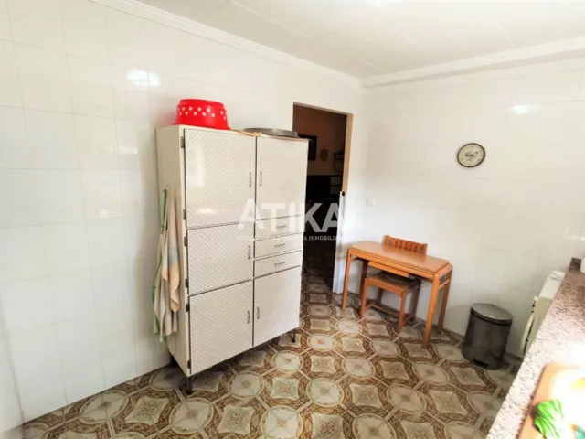 CASA DE CAMPO MUY CERCA DEL CASCO URBANO — 24