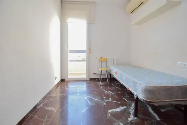 ¡Vive en una de las zonas más cotizadas de Granada! — 48