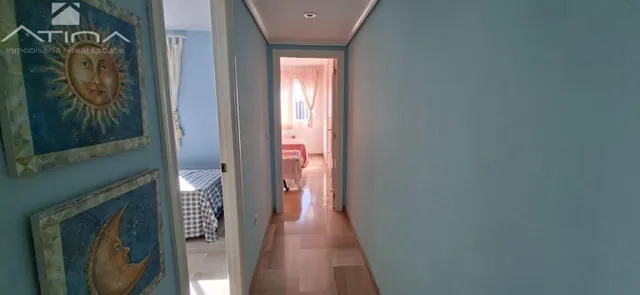 Ático de lujo en Playa de Gandia: vistas al mar, terraza panorámica y acceso directo a la playa en Residencial Aiguablava. — 19