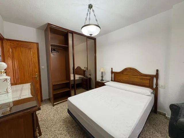 Piso 3 habitaciones 106m² en alquiler - Camino de ronda — 20