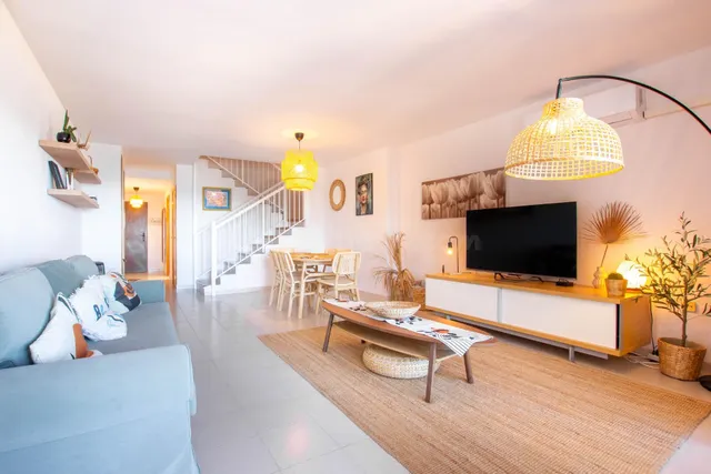 Maravilloso duplex con vistas al mar, parking y piscina comu - foto 4