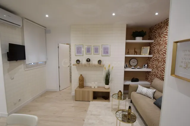 ESTUPENDO APARTAMENTO REFORMADO EN PLENO CENTRO DE MADRID - foto 2
