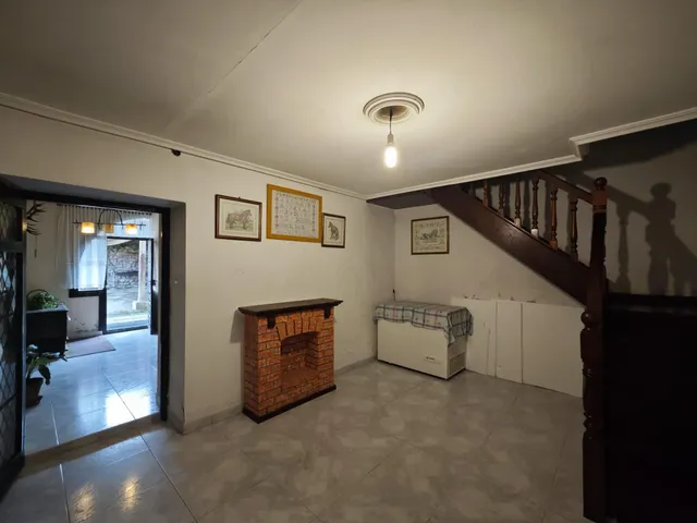 CASA DE PIEDRA CON MÚLTIPLES POSIBILIDADES EN VILLANUEVA DE LA PEÑA — 12