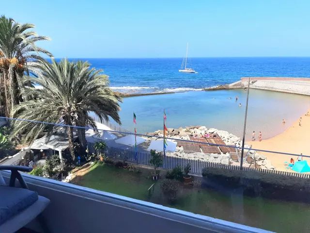 Apartamento en primera línea de mar con vistas directas al océano — 12
