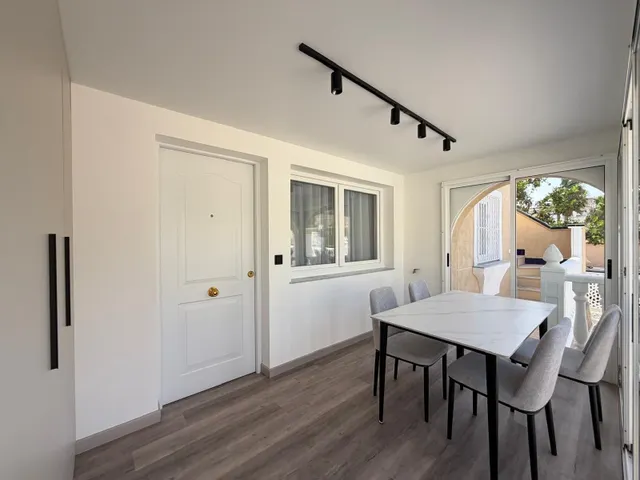 Casa 2 habitaciones 63m² en venta - Sector 25 — 7