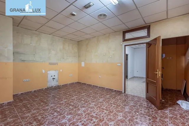 Local comercial en Pajaritos. — 15