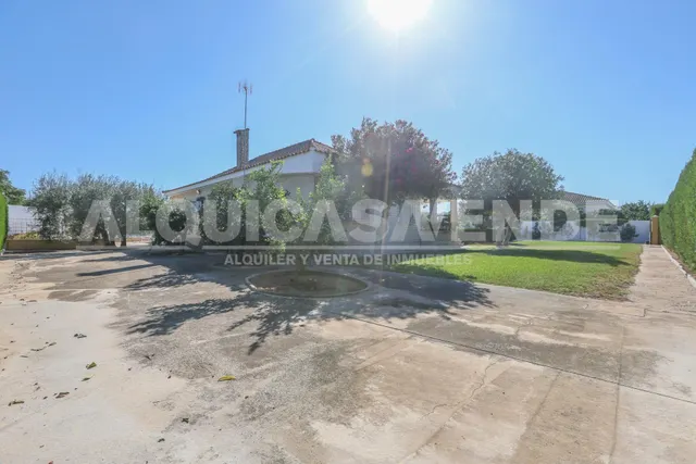 ¡Gran Oportunidad de Inversión! Parcela urbana de 2.400 m2 segregable en 3 parcelas de 800 m2 con chalet existente en Urb. Santa Genoveva — 3