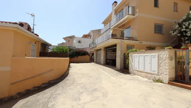 Casa en Llançà a 300m de la playa de la Farela. — 30