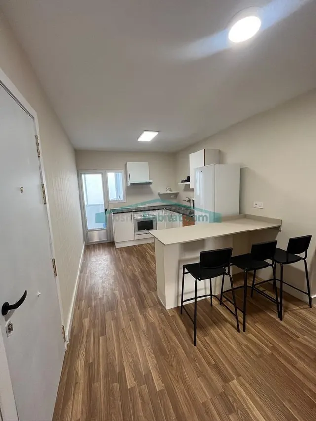 PISO DE 95 M2 CON 3 habitaciones, 2 BAÑOS Y BALCÓN EN ALCOY — 2