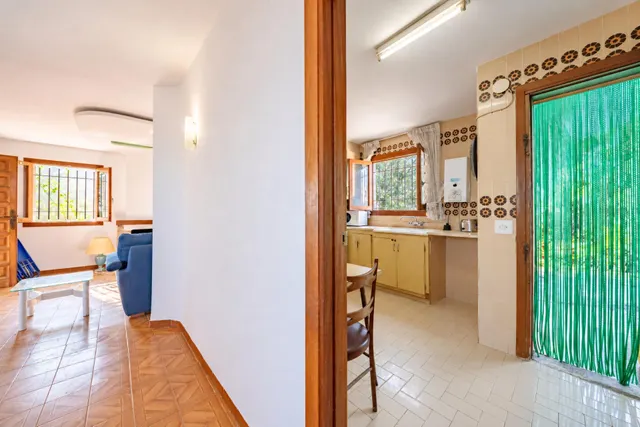 Chalet en primera línea de playa en torrenostra: una oportunidad para crear tu hogar junto al mar — 30