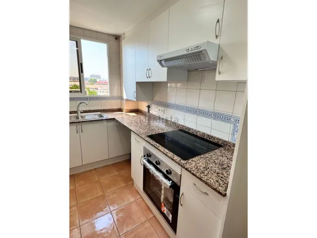 Venta de Piso 3 Dormitorios 2 Baños con Plaza de Garaje - foto 3