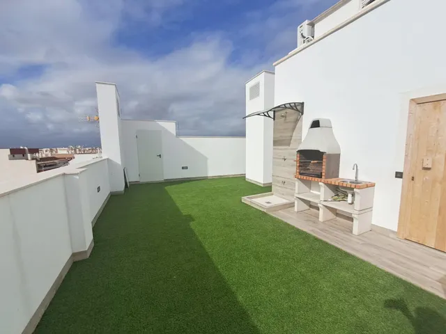 Apartamento moderno de un dormitorio en Torrevieja — 10