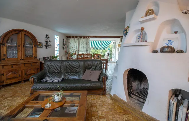 Villa con el encanto de una casita de campo con vistas al mar en Jávea — 11