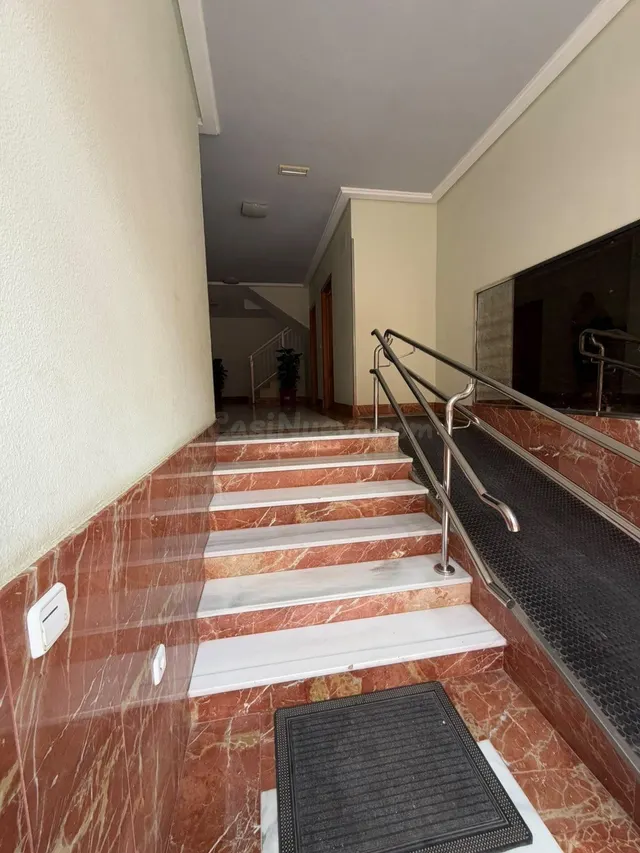 PISO A ESTRENAR CON GARAJE Y TRASTERO EN LOS ALCÁZARES — 2