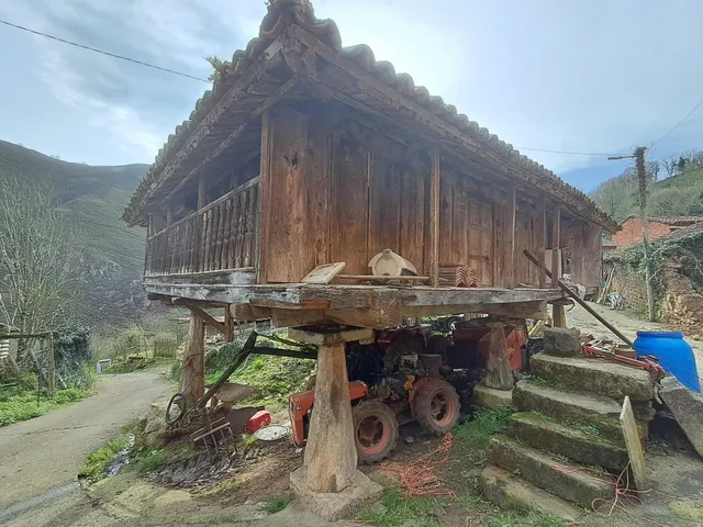 CASA DE PIEDRA EN ZONA RURAL — 19
