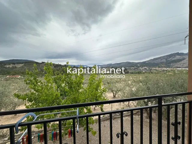 Chalet a la venta en Cocentaina, Alicante. — 38
