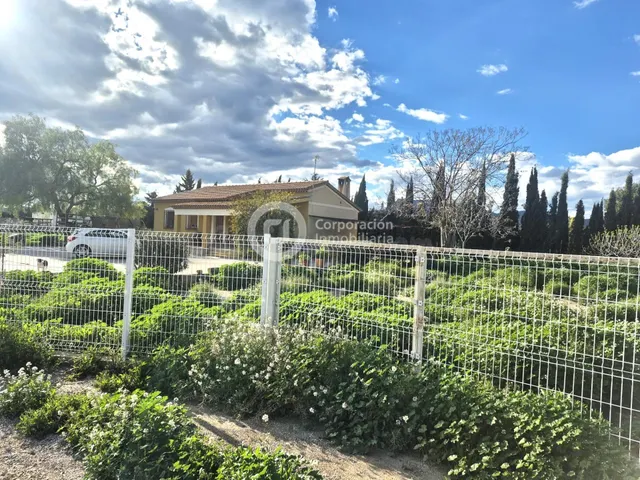 Casa con tres dormitorios con terreno en Campillo, cerca del - foto 3