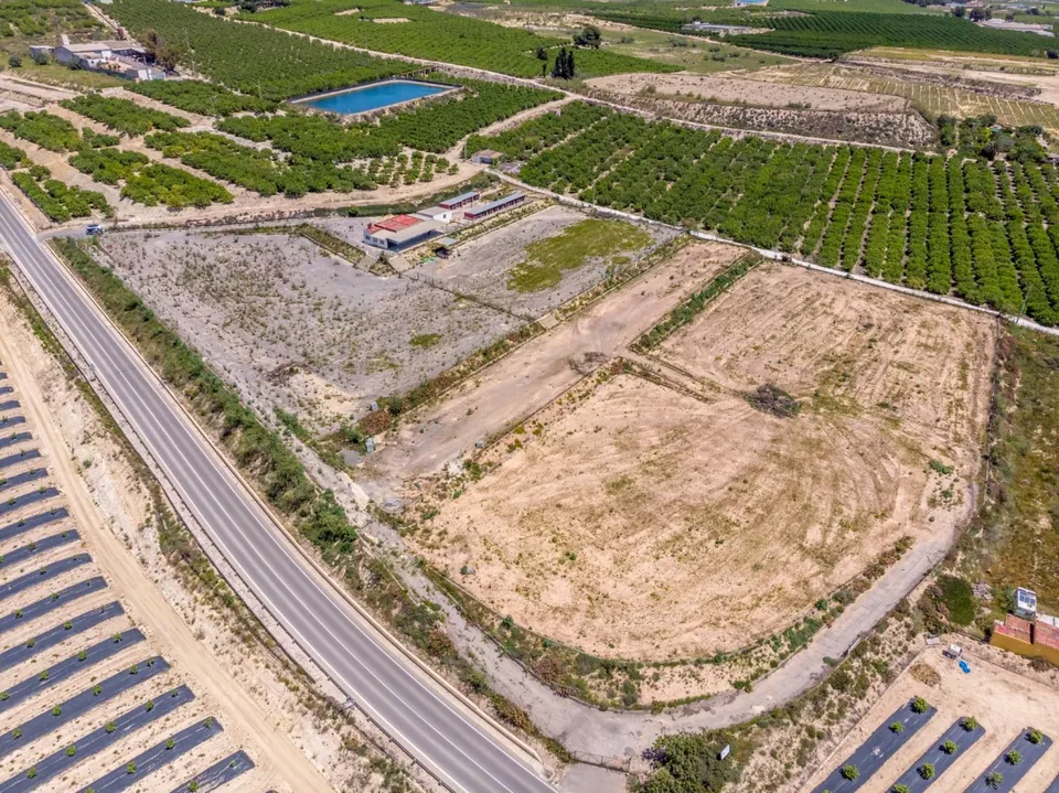 SE VENDE FINCA RÚSTICA DE 27.000 m Los Montesinos
