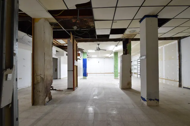 Local comercial en venta al lado de Rambla de la Pau — 8
